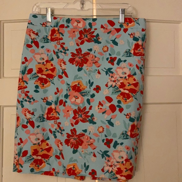 J Crew Summer Fun - Picture 1 of 3